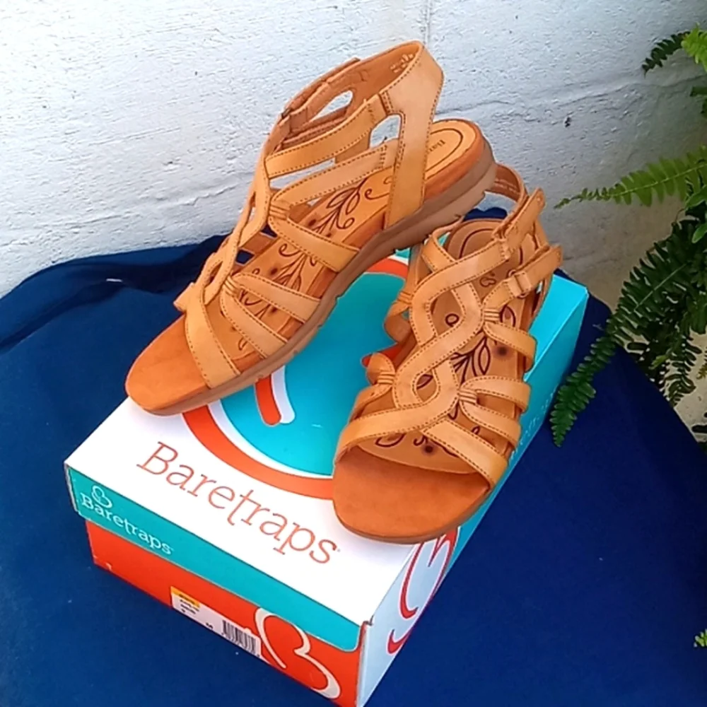 Baretraps Kaylyn Auburn size 9 M Gladiator Sandals - Picture 1 of 7